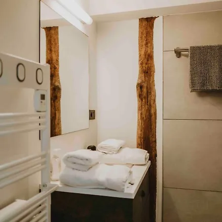 Wooden Soul : Duplex 2 Avec Jardin Commun Apartamento Houffalize